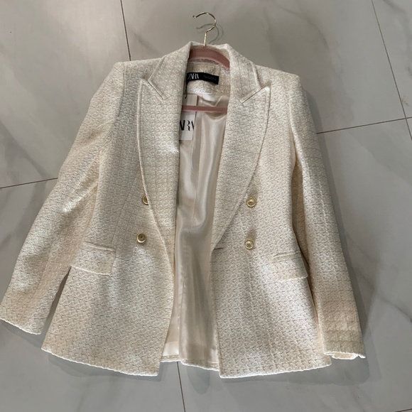 Blazer - Picture 1 of 1